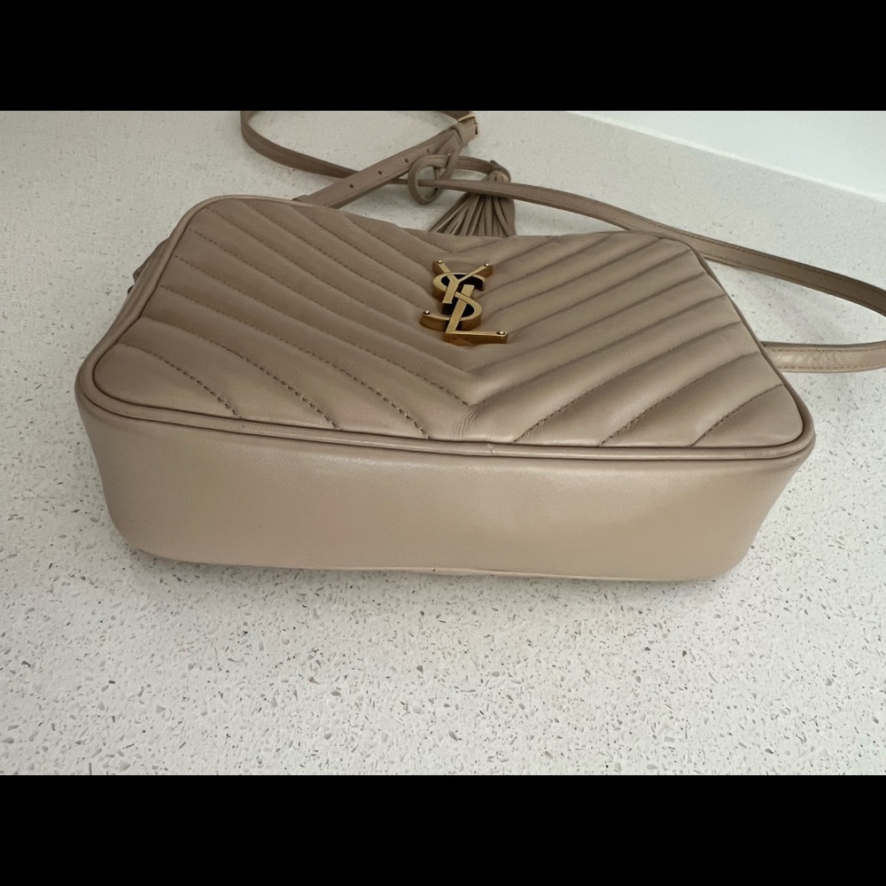 SOLD YSL Saint Laurent Lou Quilted Calfskin Leather Beige Camera Bag - Picture 4 of 12